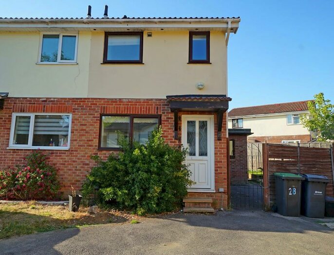 2 Bedroom Semi-Detached House To Rent In Cornbrook Grove, Waterlooville, PO7