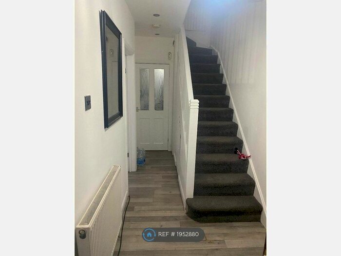 3 Bedroom Terraced House To Rent In Cannon Lane, Pinner, HA5