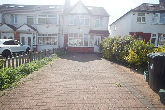 6 Bedroom Detached House To Rent In Fermoy Road, Greenford, UB6