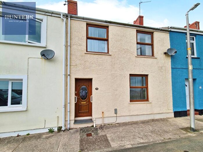 4 Bedroom Terraced House For Sale In Cambrian Road, Neyland, SA73