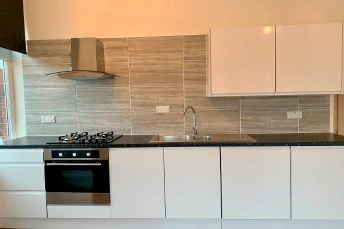 1 Bedroom Flat To Rent In B Dickenson Road, Manchester, M13