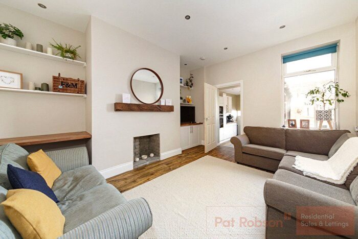3 Bedroom Maisonette For Sale In Rothbury Terrace, Heaton, Newcastle Upon Tyne, NE6