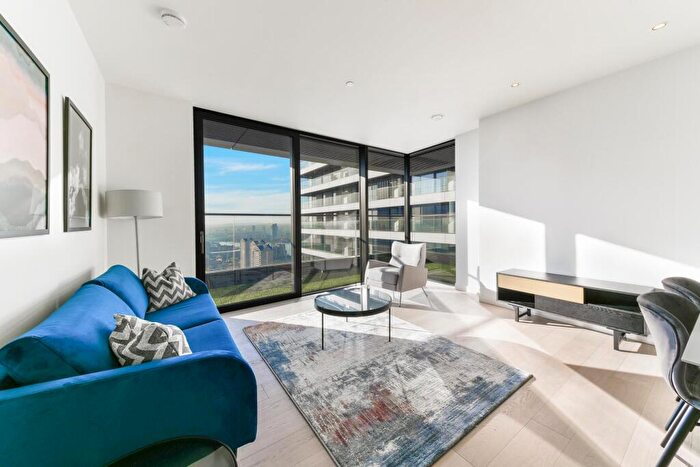 2 Bedroom Apartment To Rent In Bagshaw Building, Wardian, Canary Wharf, London, E14