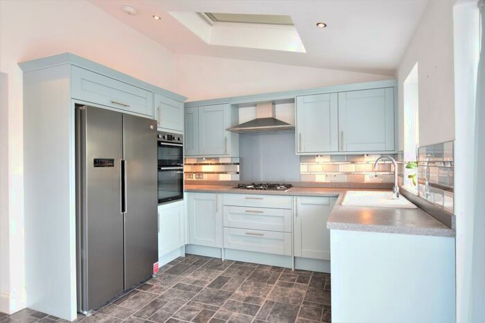 5 Bedroom House To Rent In Westmount Road, Eltham, SE9