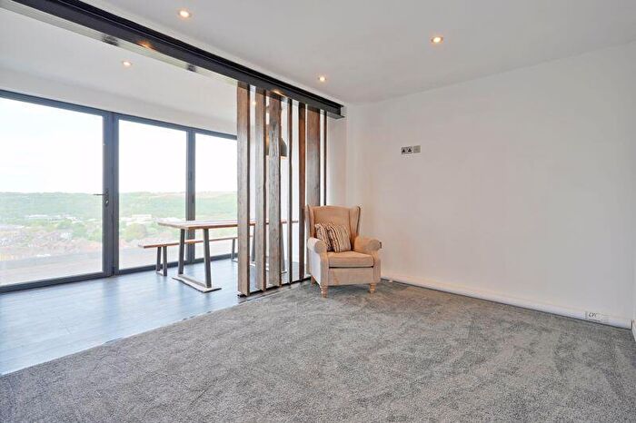 3 Bedroom Semi-Detached House For Sale In Woodview Road, Walkley, Sheffield, S6