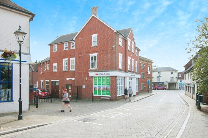 1 Bedroom Flat For Sale In Riverside Place, Fordingbridge, SP6