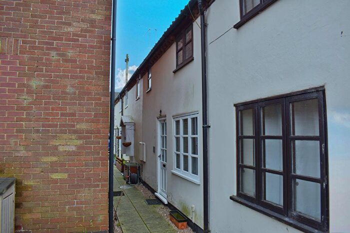 1 Bedroom Terraced House For Sale In High Street, Sutton On Trent, NG23