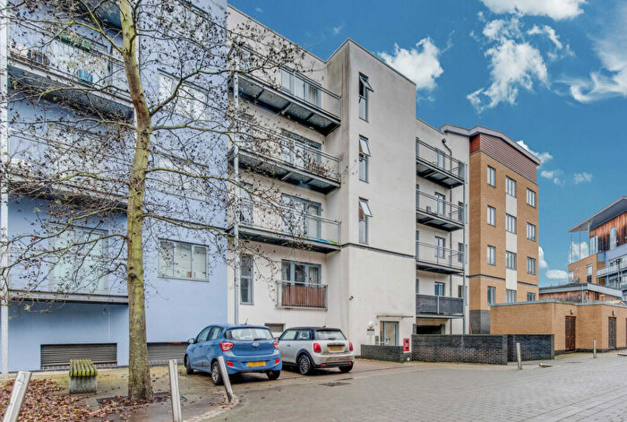 2 Bedroom Apartment For Sale In Quayside Drive, Colchester, CO2