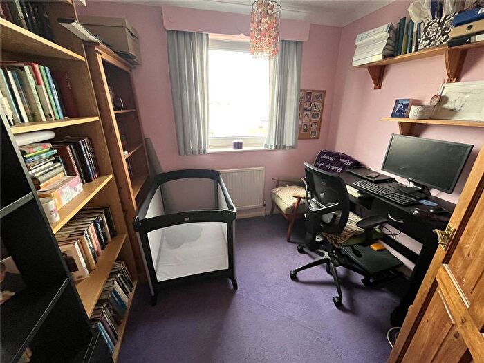 5 Bedroom Semi-Detached House For Sale In Dalling Drive, Houghton Regis, Dunstable, Bedfordshire, LU5