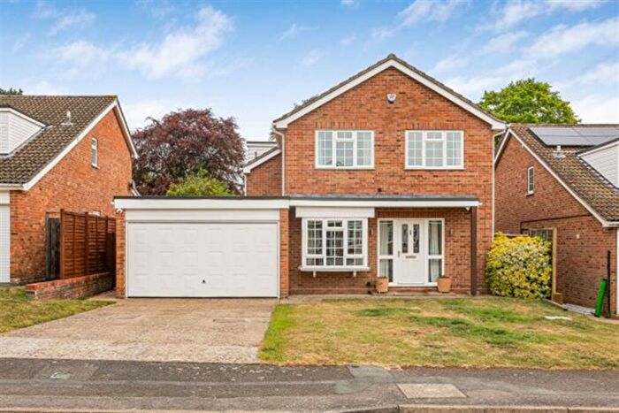 4 Bedroom Detached House For Sale In Picton Way, Caversham, Reading, RG4