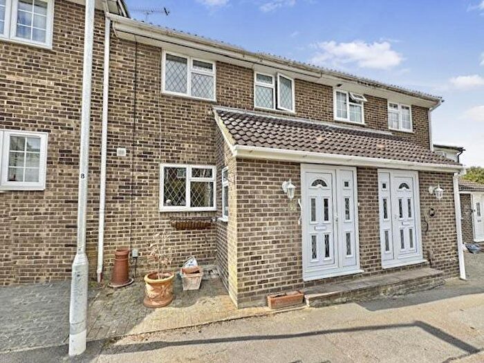 3 Bedroom Terraced House For Sale In Thornbera Gardens, Bishop's Stortford, CM23