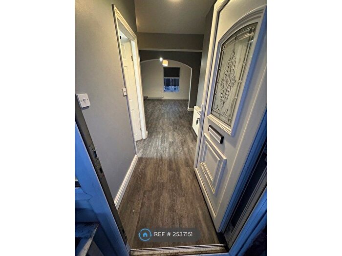 1 Bedroom Flat To Rent In High Street, Studley, B80