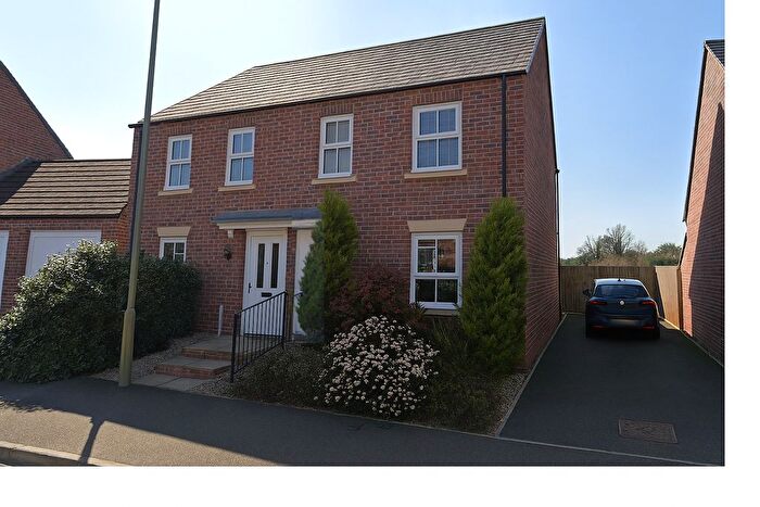 3 Bedroom Semi-Detached House For Sale In Hobby Road, Bodicote, Banbury, OX15