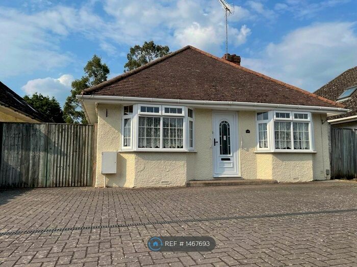 2 Bedroom Bungalow To Rent In Woodlands Avenue, Woodley, Reading, RG5