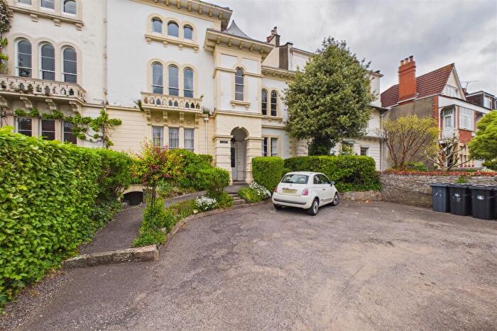 2 Bedroom Flat For Sale In Lower Redland Road, Redland, BS6