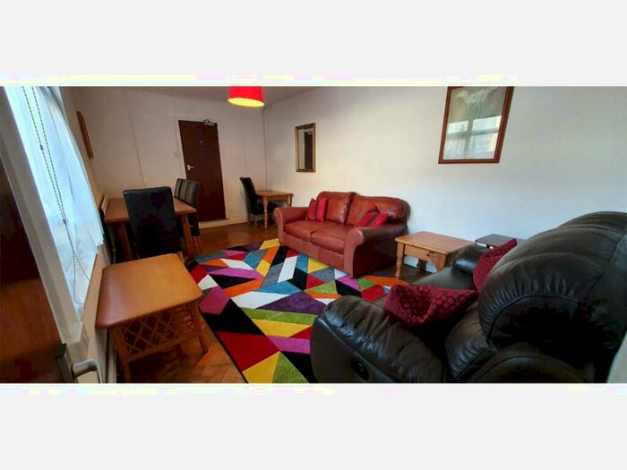 2 Bedroom Flat To Rent In Glynrhondda Street, Cathays, Cardiff, CF24