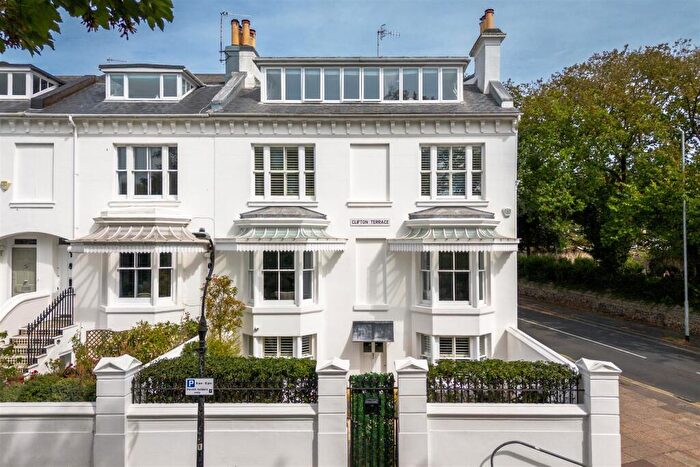 5 Bedroom End Of Terrace House For Sale In Clifton Terrace, Brighton, BN1