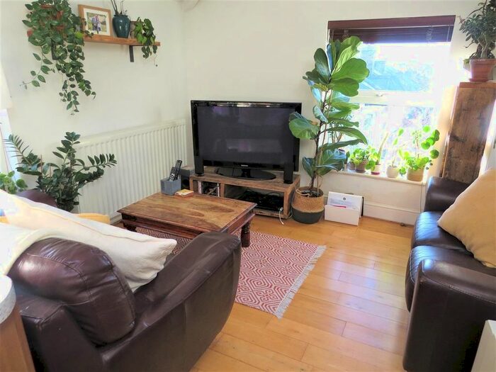 2 Bedroom Flat To Rent In Adys Road, Peckham, SE15