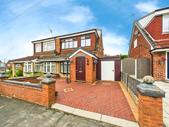 3 Bedroom Semi-detached House For Sale In Canon Wilson Close, Haydock, WA11