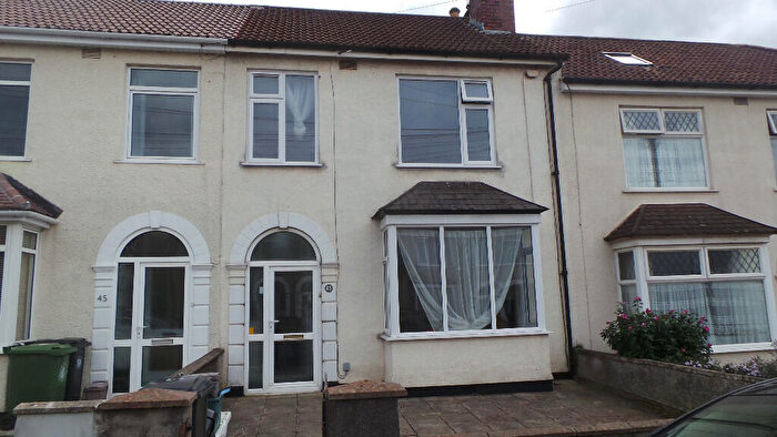 3 Bedroom Terraced House To Rent In Savoy Road, Bristol, BS4