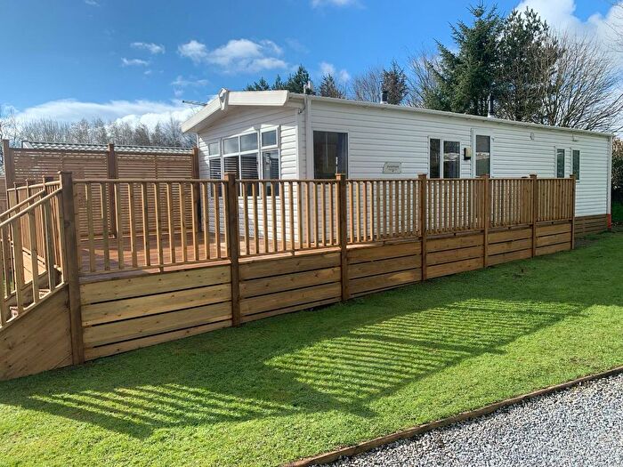 2 Bedroom Lodge For Sale In Okehampton, Devon, EX20