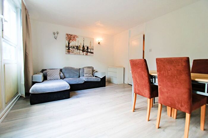 3 Bedroom Maisonette To Rent In Pelter Street, London, E2