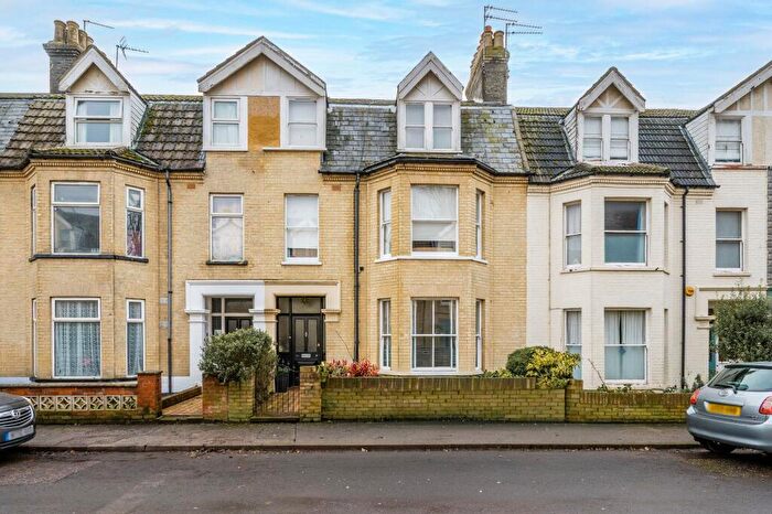 6 Bedroom Terraced House For Sale In Grosvenor Road, Lowestoft, NR33