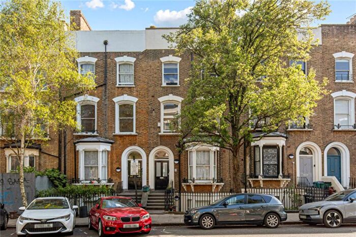1 Bedroom Apartment For Sale In Beresford Road, London, N5
