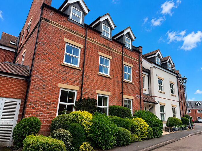 2 Bedroom Flat For Sale In Stokes Mews Newent, GL18