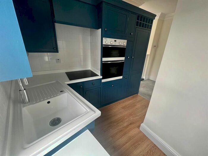 2 Bedroom Flat To Rent In Allott Street, Hoyland Common, Barnsley, S74