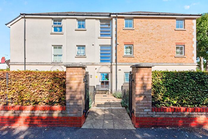 1 Bedroom Flat For Sale In Flat, Nelson Court Glen View, Gravesend, DA12