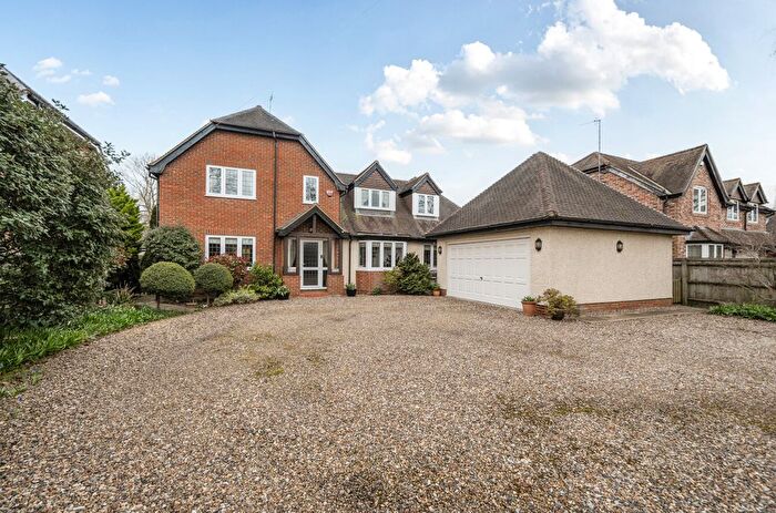 5 Bedroom Detached House For Sale In Grovelands Road, Spencers Wood, Reading, Berkshire, RG7