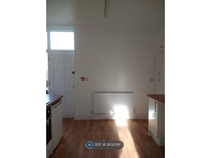 1 Bedroom Flat To Rent In Salisbury Road, Manchester, M21