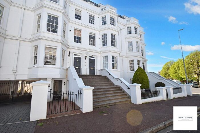 3 Bedroom Flat For Sale In Silverdale Road, Eastbourne, BN20