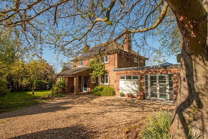 4 Bedroom Detached House For Sale In Lynn Road, Snettisham, PE31