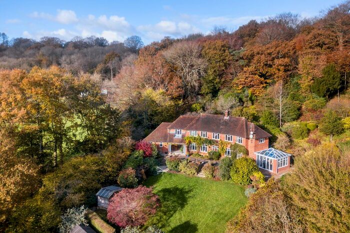 4 Bedroom Detached House For Sale In Caxton Lane, Oxted RH8