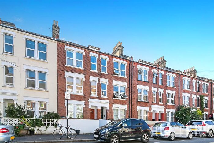 1 Bedroom Apartment To Rent In Southwell Road, , London, SE5