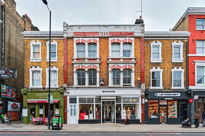 3 Bedroom Flat To Rent In Upper Street, London, N1