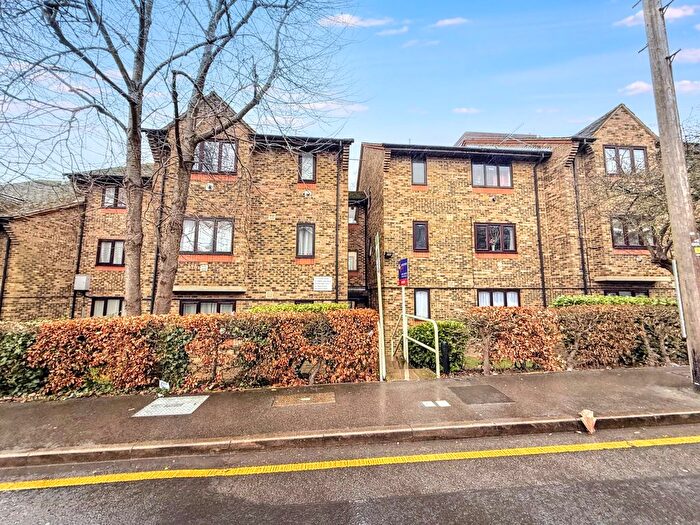 1 Bedroom Flat To Rent In Grundy House, Chiltern View Road, Uxbridge, UB8