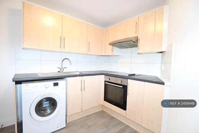 Studio To Rent In Holly Bush, Maidstone, ME14