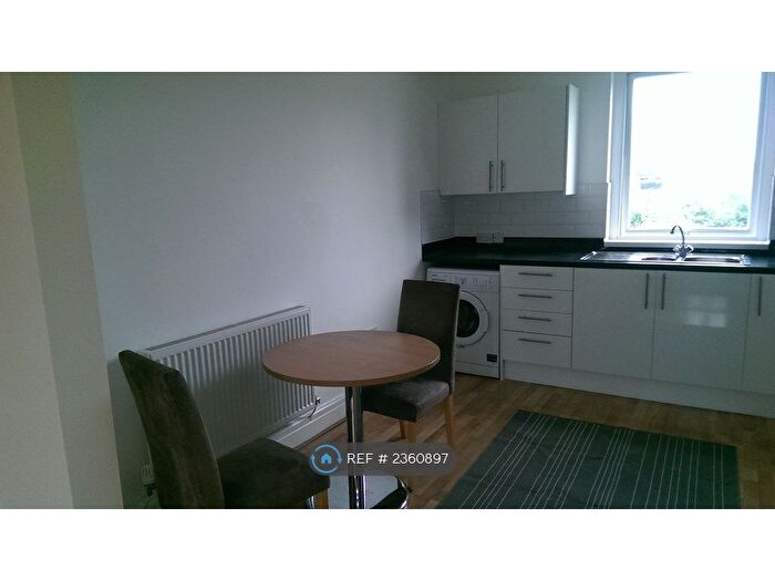 1 Bedroom Flat To Rent In Caerphilly Road, Cardiff, CF14