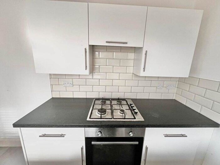 2 Bedroom Flat To Rent In Overhill Terrace, Gateshead, NE8