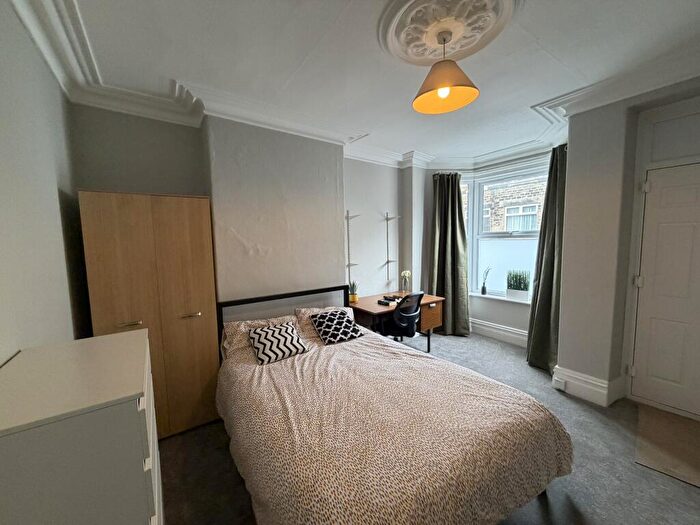 3 Bedroom Terraced House To Rent In () Burns Road, Sheffield, S6