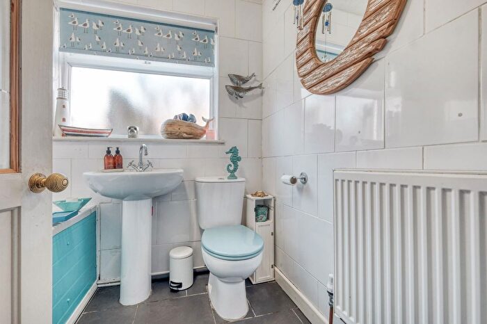 2 Bedroom Semi-Detached House For Sale In Lilley Lane, West Heath, Birmingham, B31
