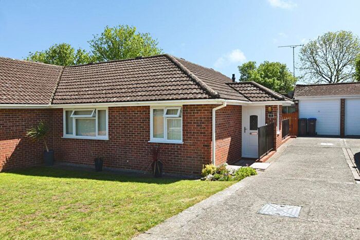 2 Bedroom Bungalow For Sale In Raleigh Crescent, Amesbury ***Video Tour***, SP4