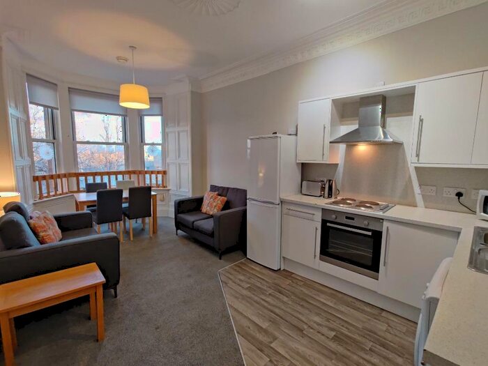 3 Bedroom Flat To Rent In Morningside Drive, Morningside, Edinburgh, EH10