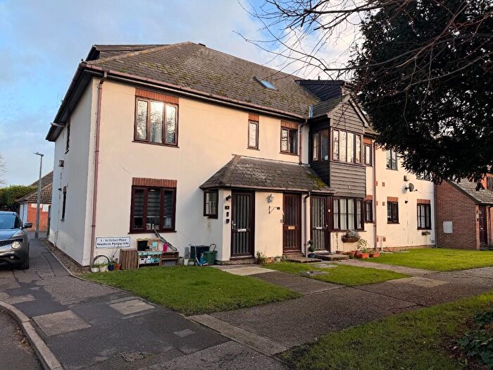 2 Bedroom Ground Maisonette For Sale In Oxford Place, High Street, CO6