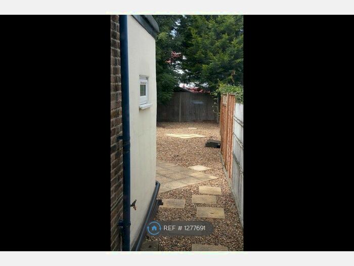 3 Bedroom Terraced House To Rent In Oval Road, Croydon, CR0