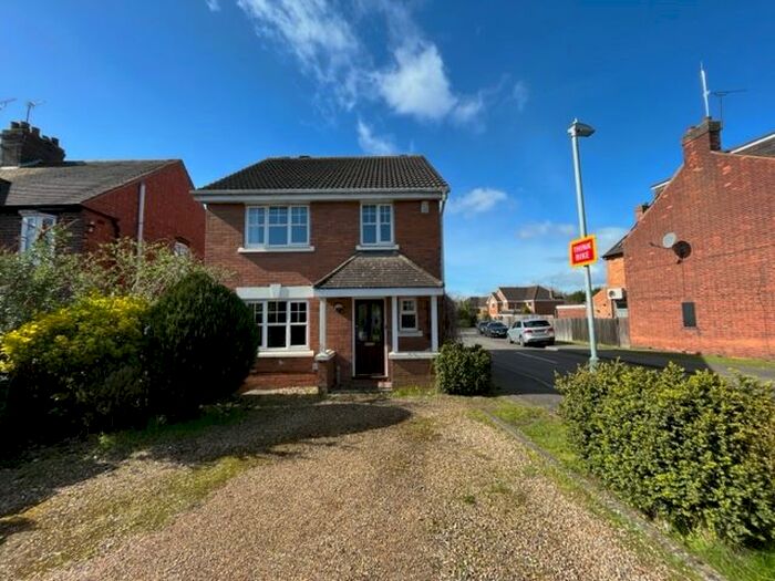 4 Bedroom Detached House To Rent In Deacon Close, Rugby, CV22