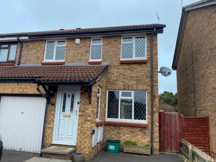 3 Bedroom House To Rent In Tyrrel Way, Stoke Gifford, Bristol, BS34